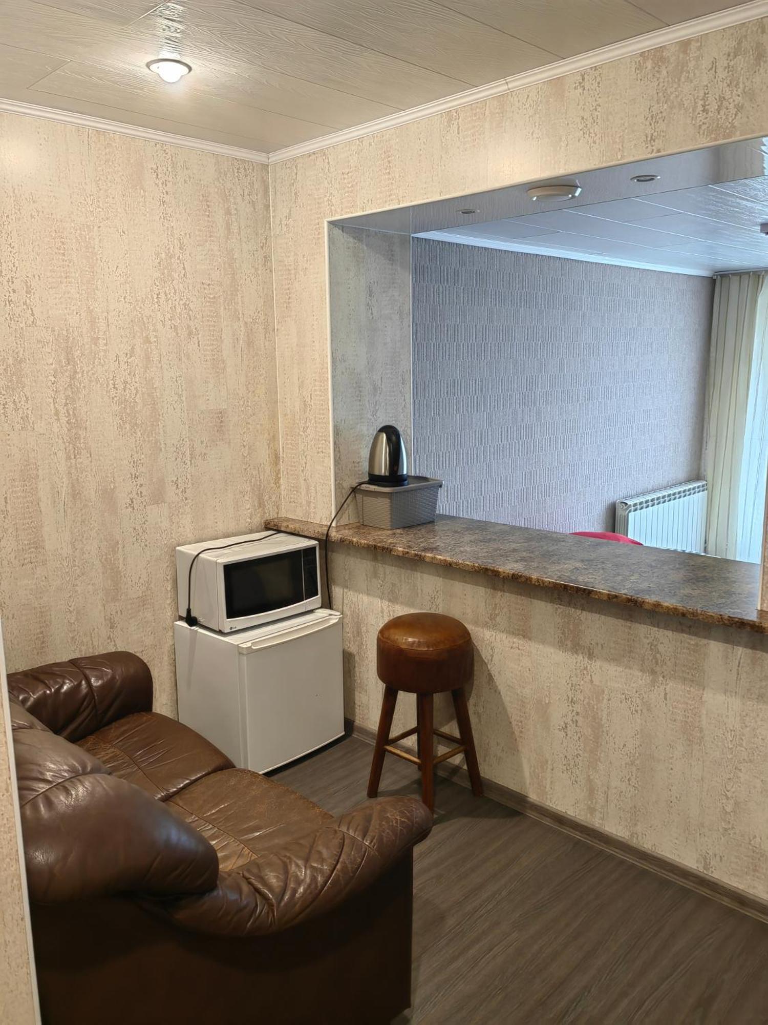 Route House 39 Motel Jogeva Екстериор снимка